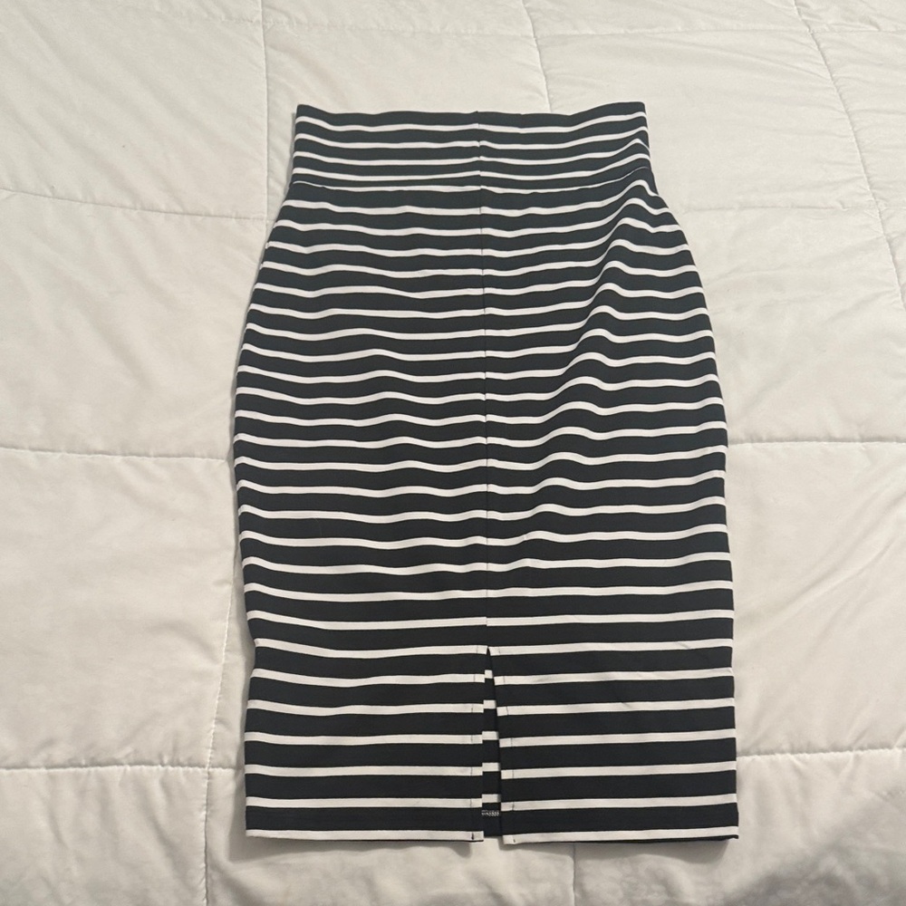 Bebe midi skirt bundle. Black and white striped and a solid white Skirt Set - Picture 5 of 6